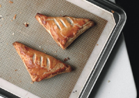 Chaussons aux Pommes (French Apple Turnovers) Recipe | Bon ...