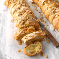 Delicious Almond Braids Recipe: How to Make It