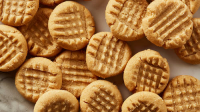 Peanut Butter Cookies Recipe - BettyCrocker.com