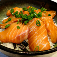 Salmon Rice Bowl with Soy-Wasabi Sauce (Sake-Don)