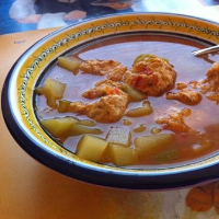 Sopa de albóndigas de pollo | People en Español