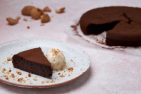 Nigella's Sunken Chocolate Amaretto Cake recipe | Hot Cooking ...