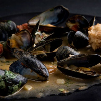 Mussels with Garam Masala Recipe | Epicurious