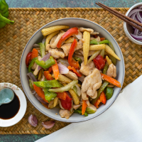 Rainbow Chicken Stir Fry (彩虹鸡炒) | Made With Lau