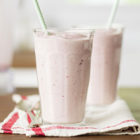 Thick Strawberry Shakes Recipe: How to Make It
