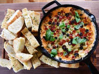 Pizza Dip with Garlic Toast Recipe | Ree Drummond | Food Network