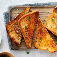Quick Garlic Toast Recipe: How to Make It