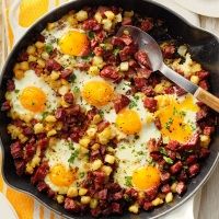 Corned Beef Hash and Eggs Recipe: How to Make It