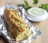 Pain À L'Ail (Garlic Bread) - Envie De Bien Manger