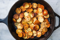 Best Pan Fried Potatoes Recipe - How to Pan Fry Crispiest Potatoes