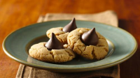 Bisquick Peanut Butter Blossom Cookies Recipe - BettyCrocker.com