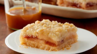 Apple Sugar Cookie Streusel Bars Recipe - BettyCrocker.com