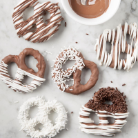 Chocolate-Covered Pretzels Recipe: How to Make It