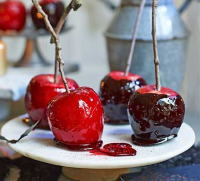 Halloween toffee apples recipe | Small Recipe