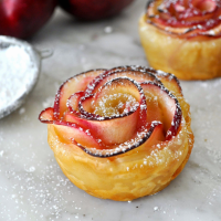 Apple Roses - Cooking with Manuela