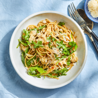 Spaghetti with Arugula & Clam Sauce Recipe | EatingWell