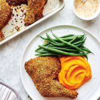 Baked Almond-Crusted Chicken with Carrot Purée | RICARDO