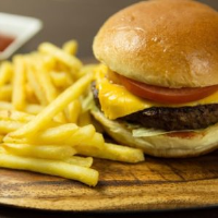 Cast Iron Skillet Cheeseburger | Simply Dellicious