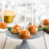 Easiest Mini Caramel Apples that Stick and Set Well!