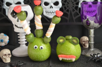 Monstres d'Halloween en pommes granny et baby kiwi nergi