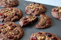 Chocolate, Cranberries and Praline Cookies – Casserole & Chocolat