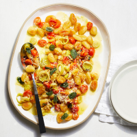 Crispy Gnocchi Pasta with Tomatoes & Leeks Recipe | EatingWell