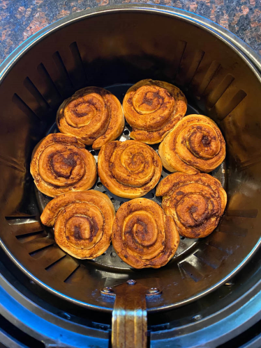 Air Fryer Cinnamon Rolls (Canned Pillsbury) – Melanie Cooks