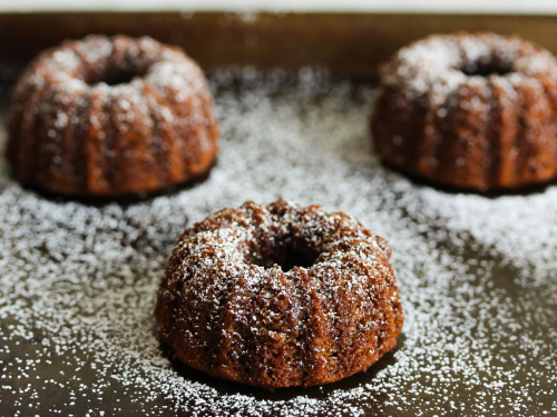 Mini Vegan Gingerbread Cakes Recipe | Cooking Light